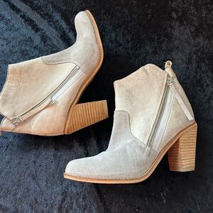 Diba True Womens Size 8 Medium Shady Tree Heeled Suede Leather Zip Up Bootie